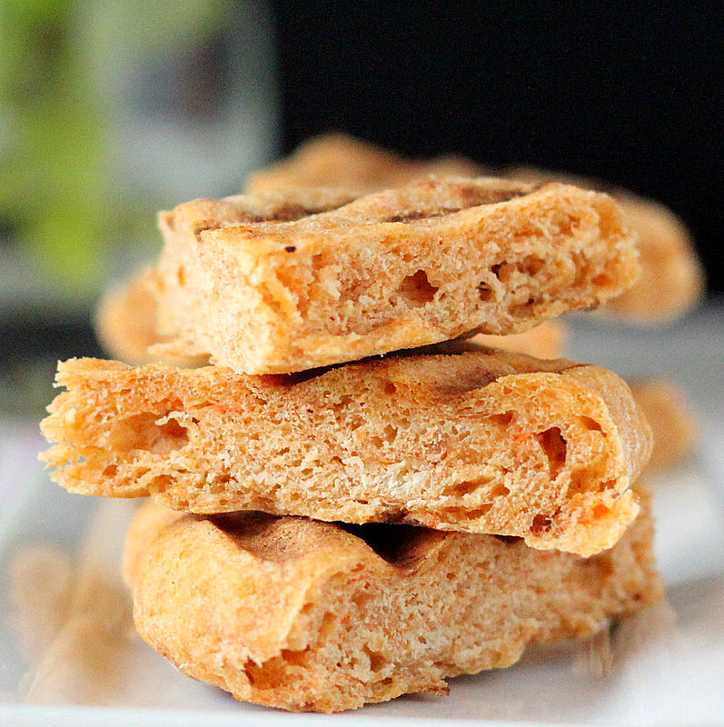 Tomato, wheat and sprouted quinoa flat bread. Use to make sandwiches or have as a snack. Vegan recipes. #veganricha #vegan