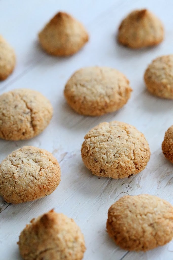 coconut macaroons recipe oven-fresh glutenfree vegan coconut macaroons on a baking sheet
