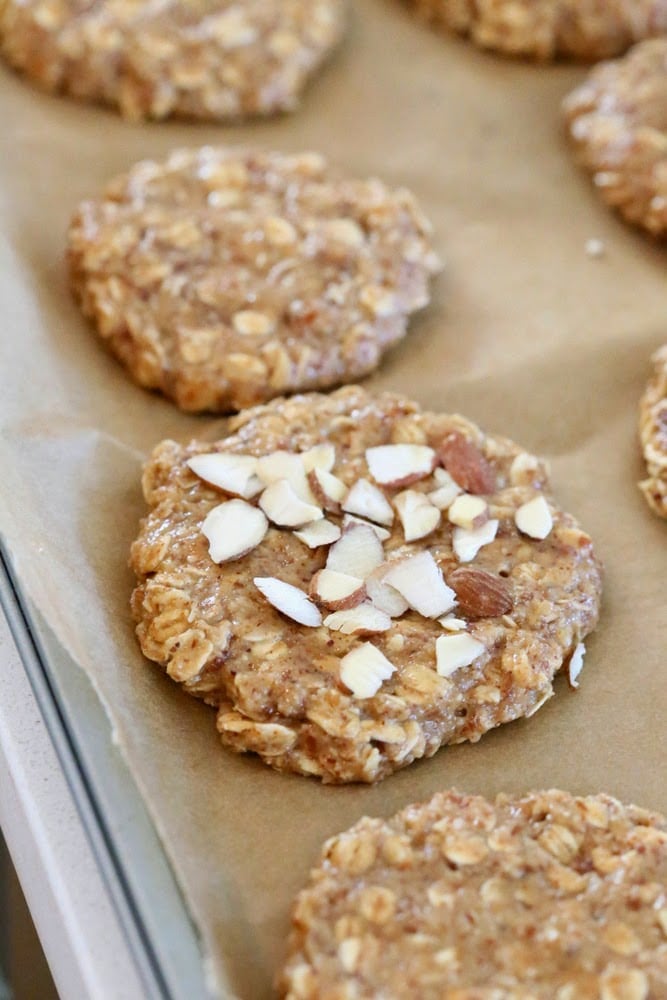 These Vegan Gluten-free Almond Butter Oatmeal breakfast cookies are oil-free, easy and come together quickly for a snack or breakfast. Gluten-free oil-free | VeganRicha.com
