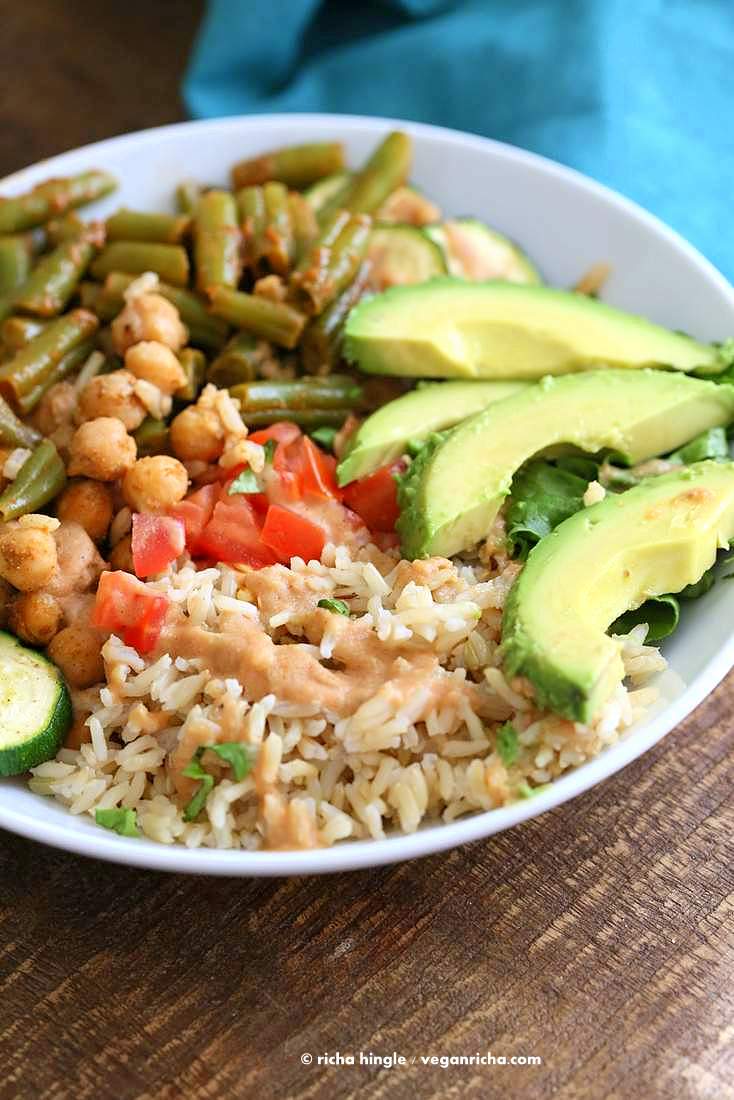 Easy Masala Chickpea Bowl with Green beans, brown rice & Chana masala spice cream Sauce | Vegan Richa