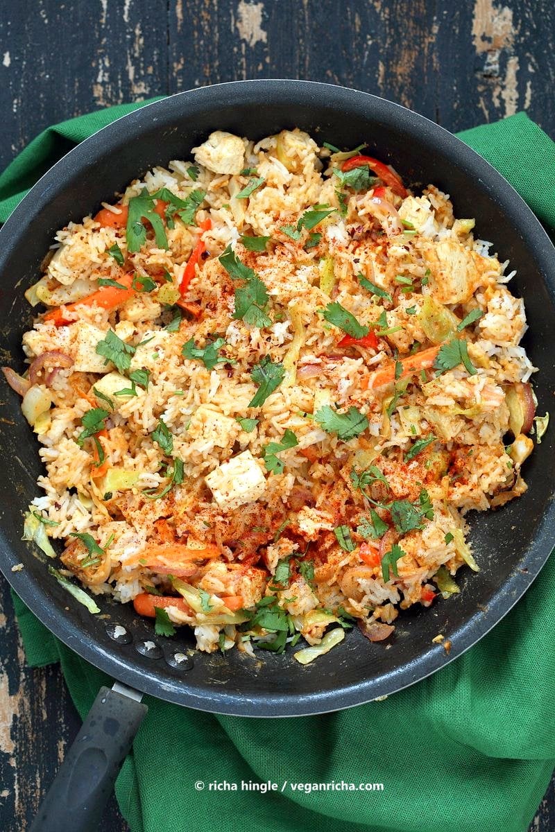 Peanut Sauce Fried Rice with Tofu, Carrots, red bell pepper, Cabbage and cilantro. Use cooked chickpeas to make soy-free, | VeganRicha.com #vegan #glutenfree #friedrice