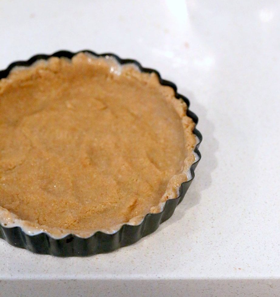 Easy Vegan Cheesecake. Baked Vegan Cheesecake Recipe with Cashews and non dairy yogurt. Soy-free Gluten-free Recipe. | VeganRicha.com