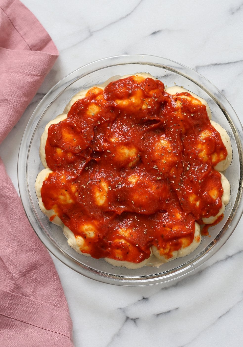 Cheesy Pull Apart Pizza Bread. Pizza Monkey bread. Add roasted veggies, olives, mushrooms to make into a pizza bake. Vegan Soy-free Recipe. | VeganRicha.com