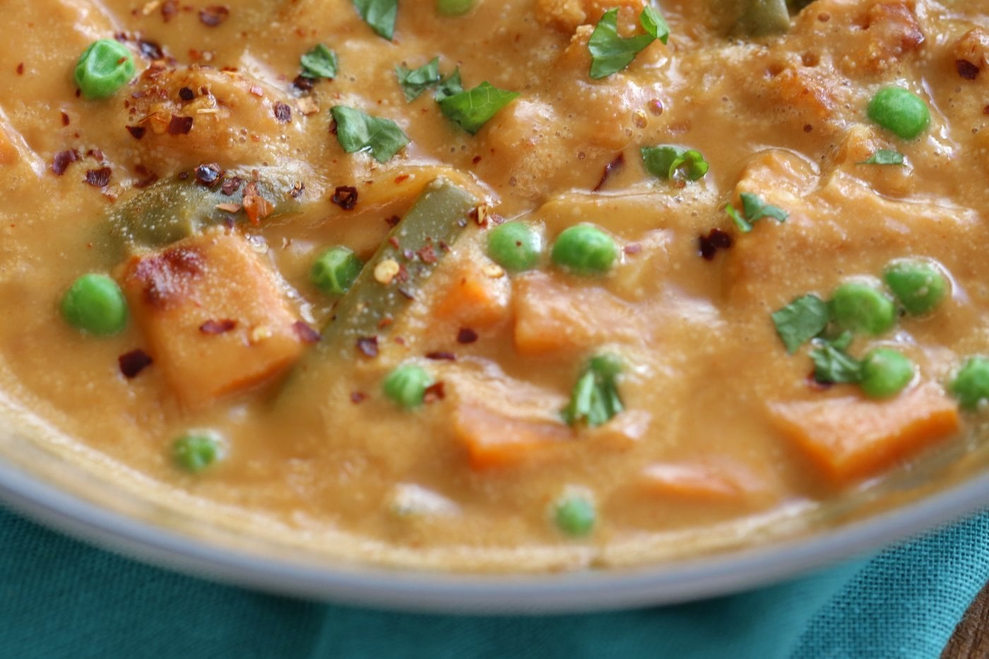 Vegetable Peanut Sweet Potato Curry. Quick and Easy Weekday or Weekend Meal. Serve over rice or quinoa or with toasted pita bread. Vegan Gluten-free Soy-free Recipe. Can be nut-free with sunbutter | VeganRicha.com