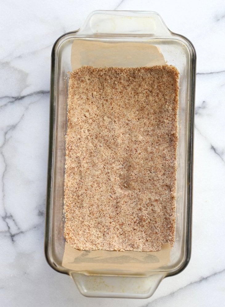 Vegan Sweet Potato Pie Bars. Spiced Sweet Potato Pie layered over cinnamony snickerdoodle crust. Make this into a pie for decadent holiday dessert . GF option | VeganRicha.com