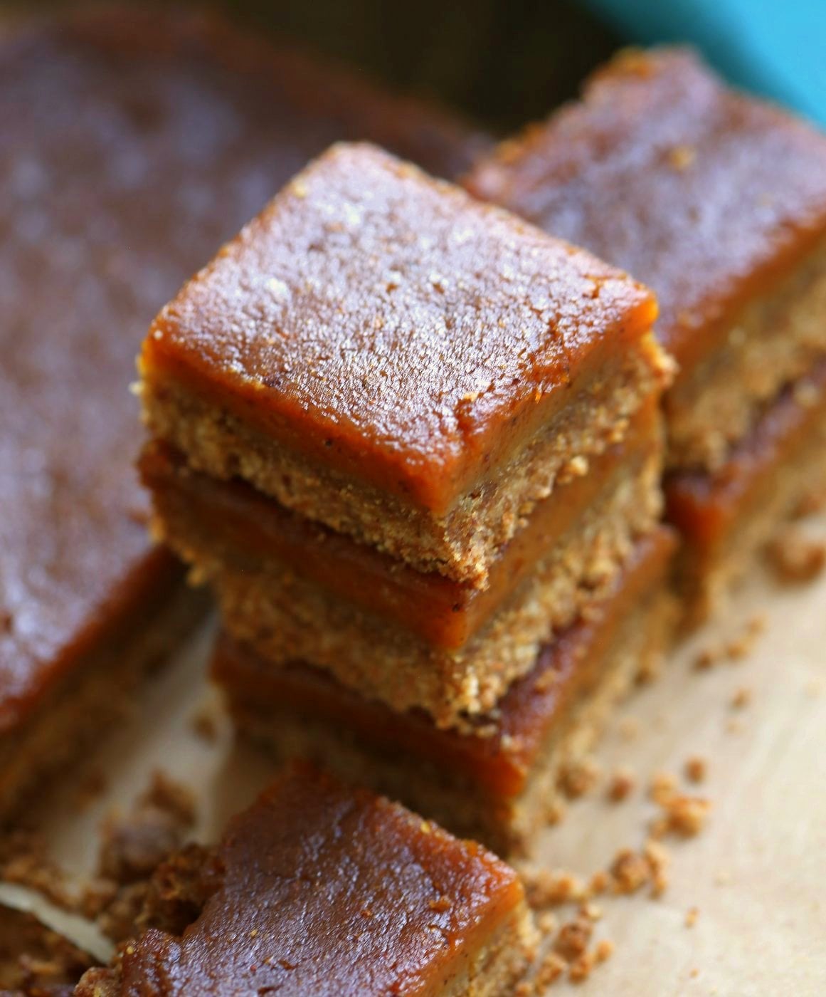 Vegan Sweet Potato Pie Bars. Spiced Sweet Potato Pie layered over cinnamony snickerdoodle crust. Make this into a pie for decadent holiday dessert . GF option | VeganRicha.com