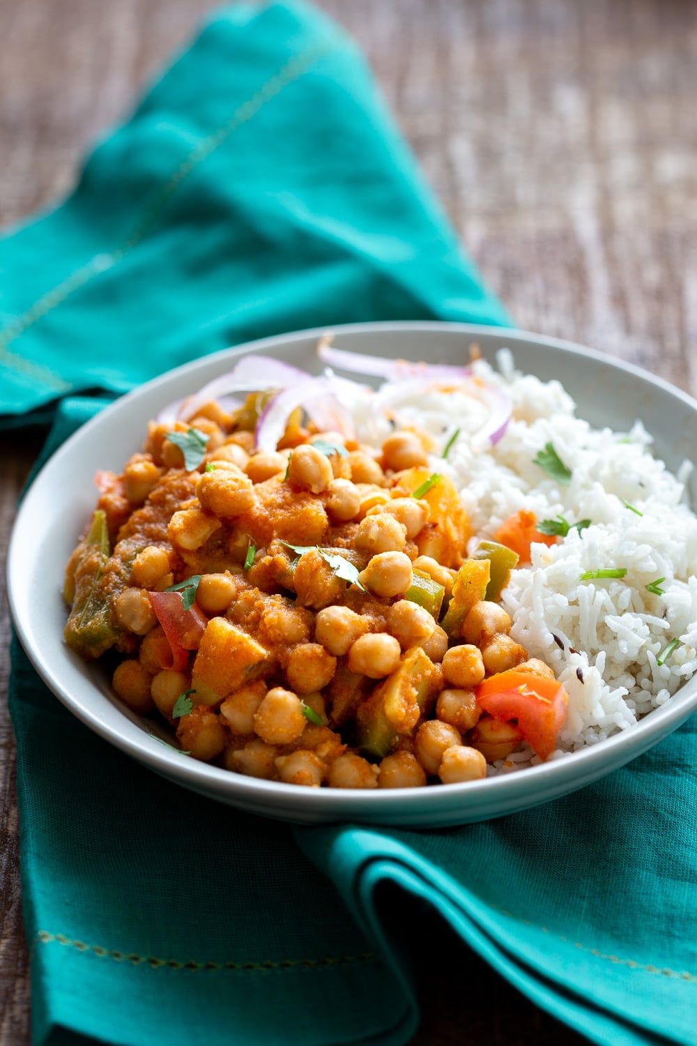 Kadai Chole is a delicious Chickpea curry generally made in wok. 1 Pot 30 min Spiced Chickpeas and Potatoes. Simple Indian sauce paired here with potatoes. #Vegan #Indian #Glutenfree #Soyfree #Nutfree #Recipe #indianvegan #VeganRicha