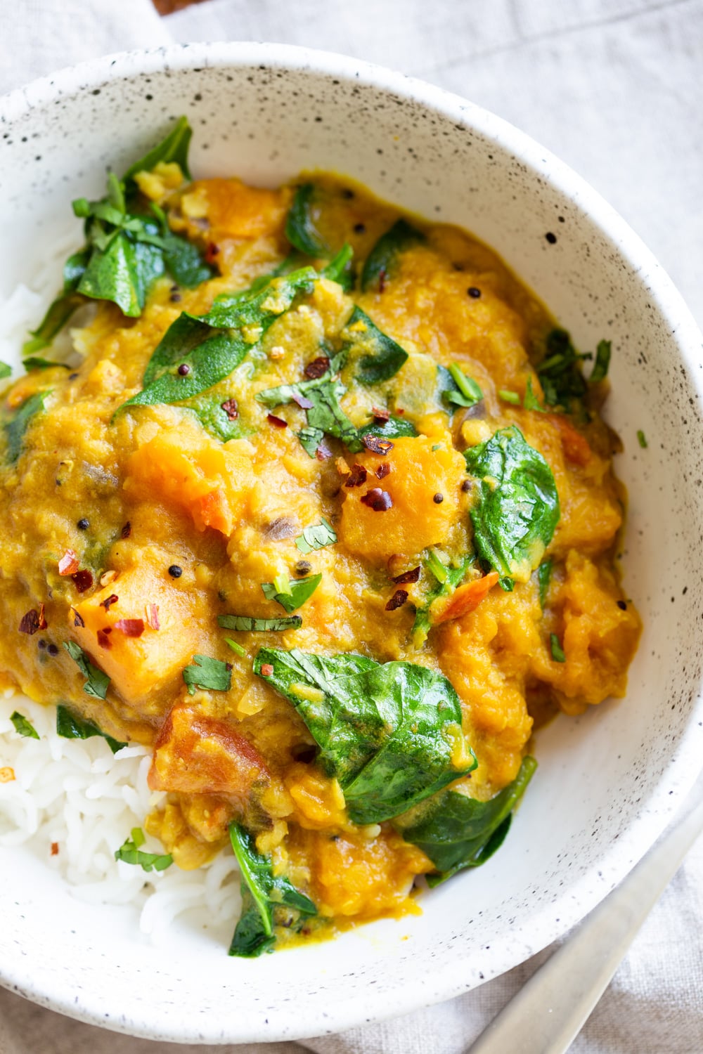 Instant Pot Red Lentil Butternut squash Curry. This Warming lentil butternut or pumpkin curry is creamy and comforting. 1 Pot, make in a Pressure cooker or Saucepan. #Vegan #Glutenfree #Soyfree #nutfree #Recipe #veganricha| VeganRicha.com