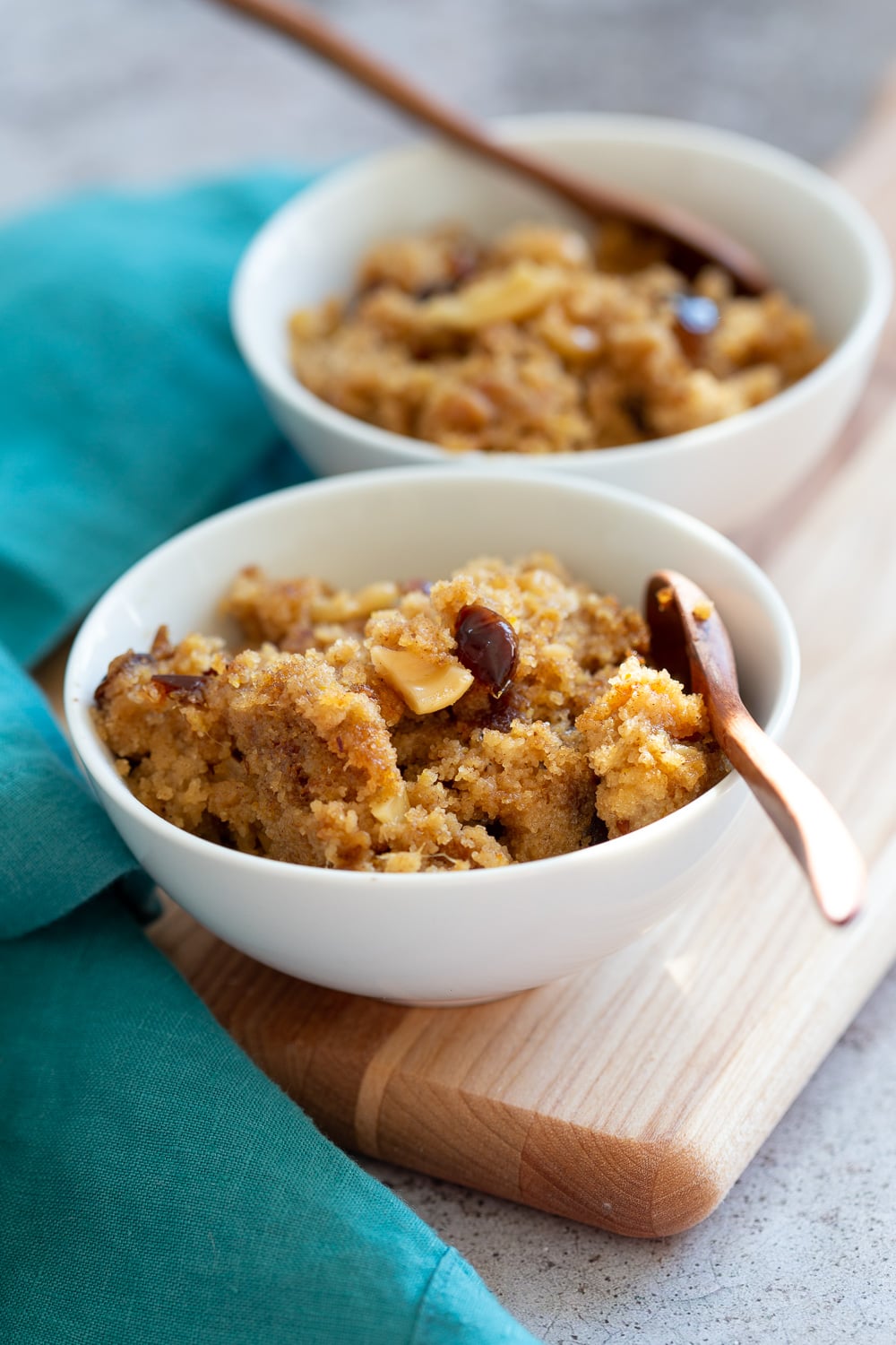Instant Pot Sooji Halwa - Rava Kesari / Sheera. Vegan Indian Spoon Fudge. Add pineapple or bananas for Pienapple or Banana Sheera. Can be nutfree, glutenfree #veganricha #vegan #indian #soojihalwa