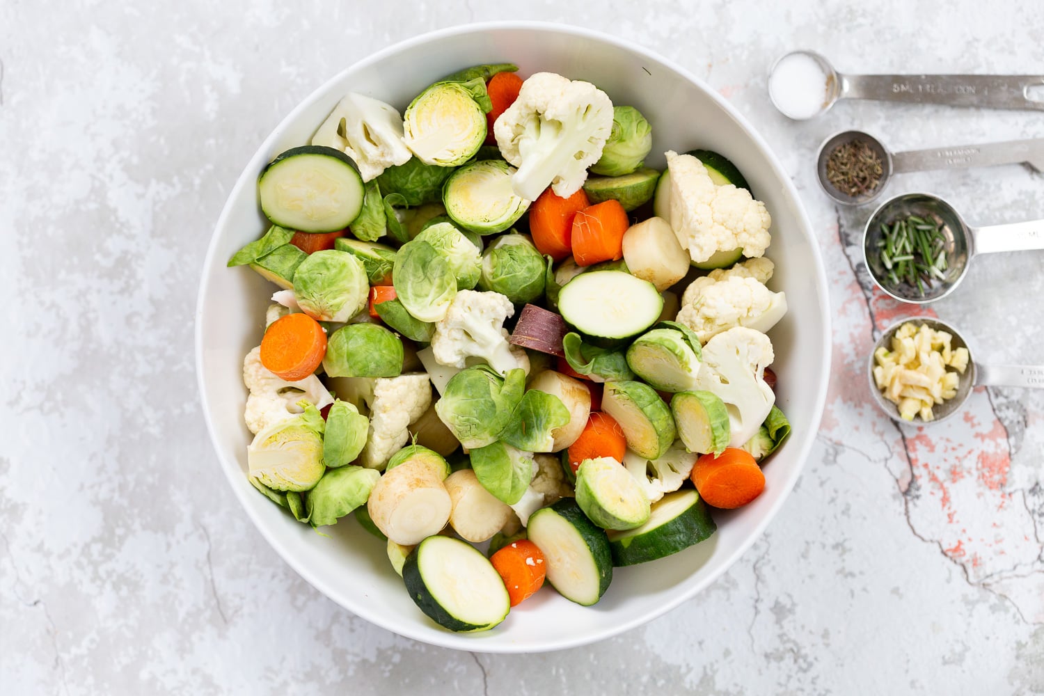 Roasted Brussels Sprouts and Cauliflower with fresh herbs and black pepper. Roasted Veggies Bowl.#Vegan #Glutenfree Nutfree Soyfree #Recipe #VeganRicha