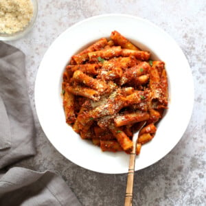 Instant Pot Ziti with Tomato Sauce. Date Night Quick Pasta with Ziti, sprinkled with vegan parm and fresh herbs. #Vegan #Soyfree #Recipe #VeganRicha #instantPot #pasta . Easily #Glutenfree, #Nutfree