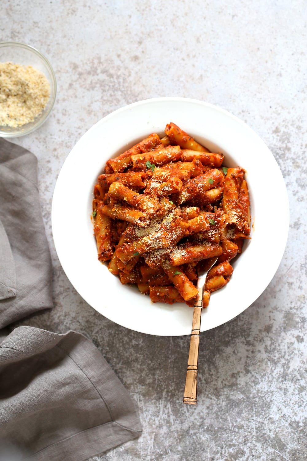 Instant Pot Ziti with Tomato Sauce. Date Night Quick Pasta Meal with Ziti, sprinkled with vegan parm and fresh herbs. 1 Pot #Vegan #ziti #Soyfree #Recipe #VeganRicha #instantPot #pasta . Easily #Glutenfree, #Nutfree