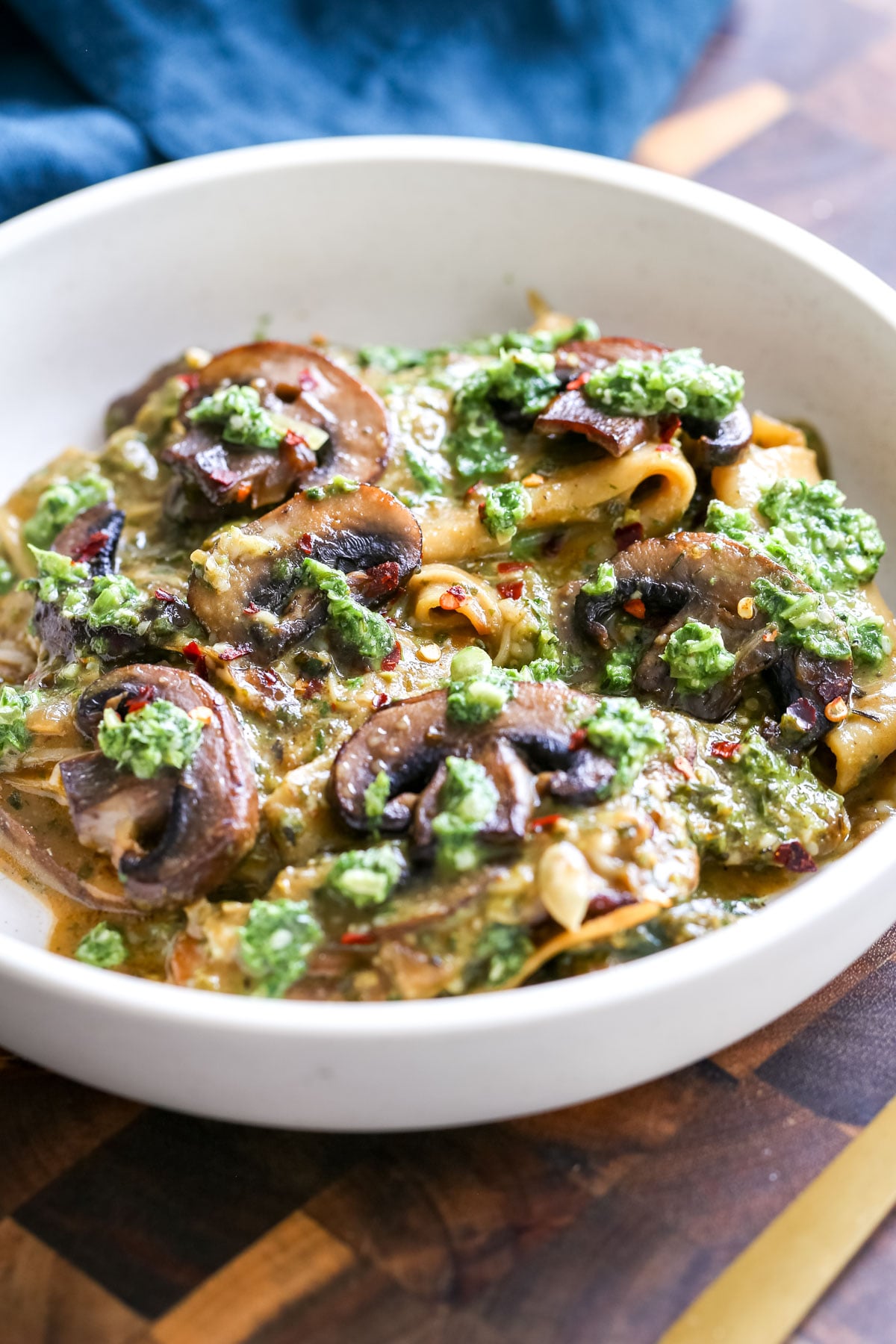 a serving of vegan skillet pesto lasagna