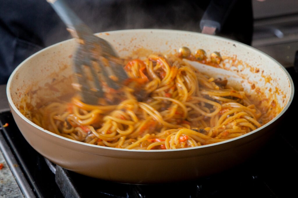spaghetti in harissa sauce, after cooking
