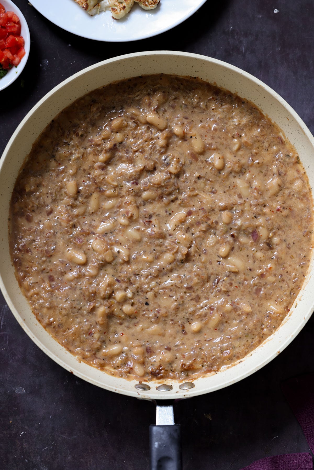 caramelized onion beans in the pan after cooking