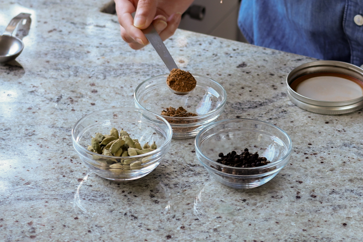 measuring ground spices